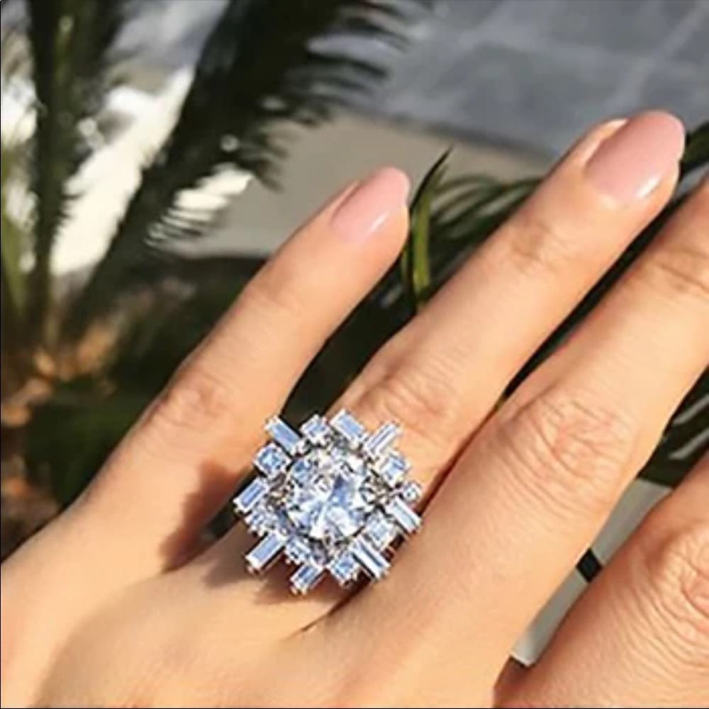 New Luxury Silver Diamond Ring - Picture 1 of 6